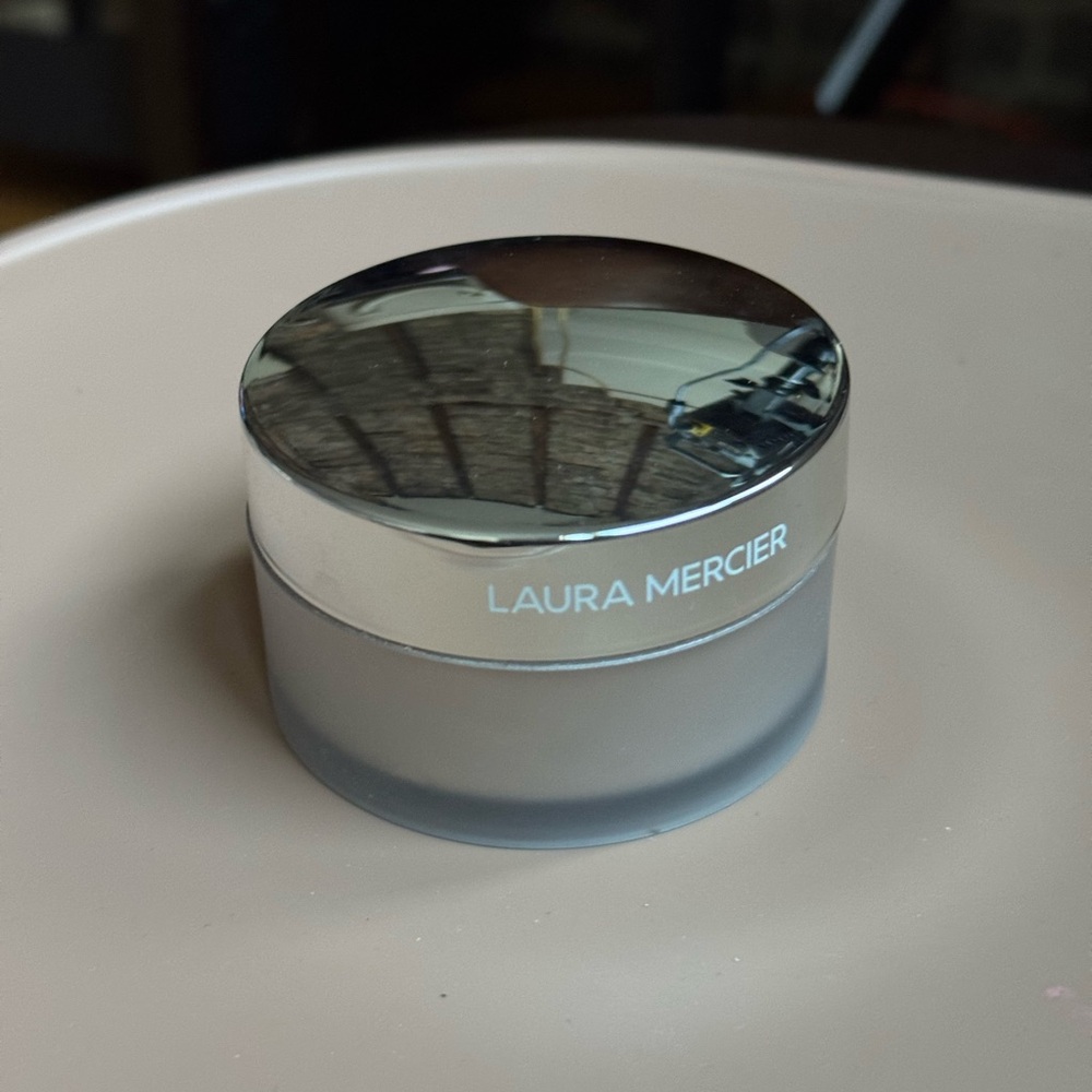Laura Mercier Celestial Light Translucent Loose Setting Powder - Light Catcher